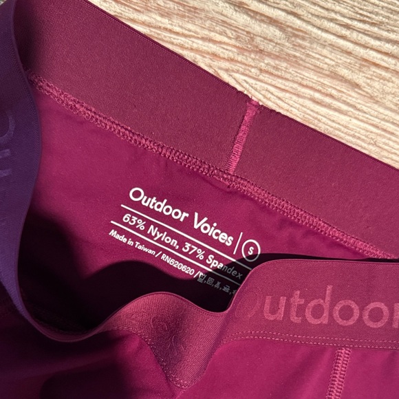 Outdoor voices pink leggings - Picture 3 of 3